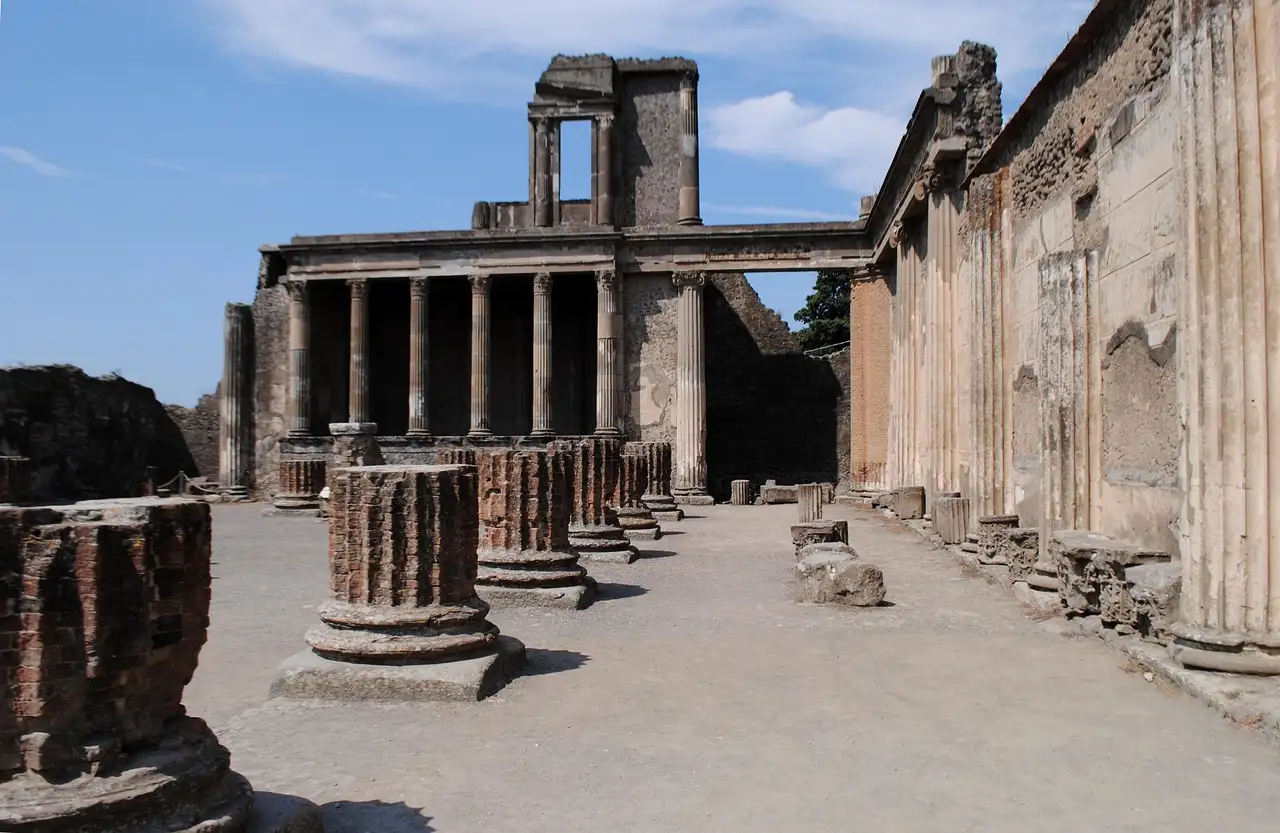 Rows of broken columns in the ruins of Pompeii